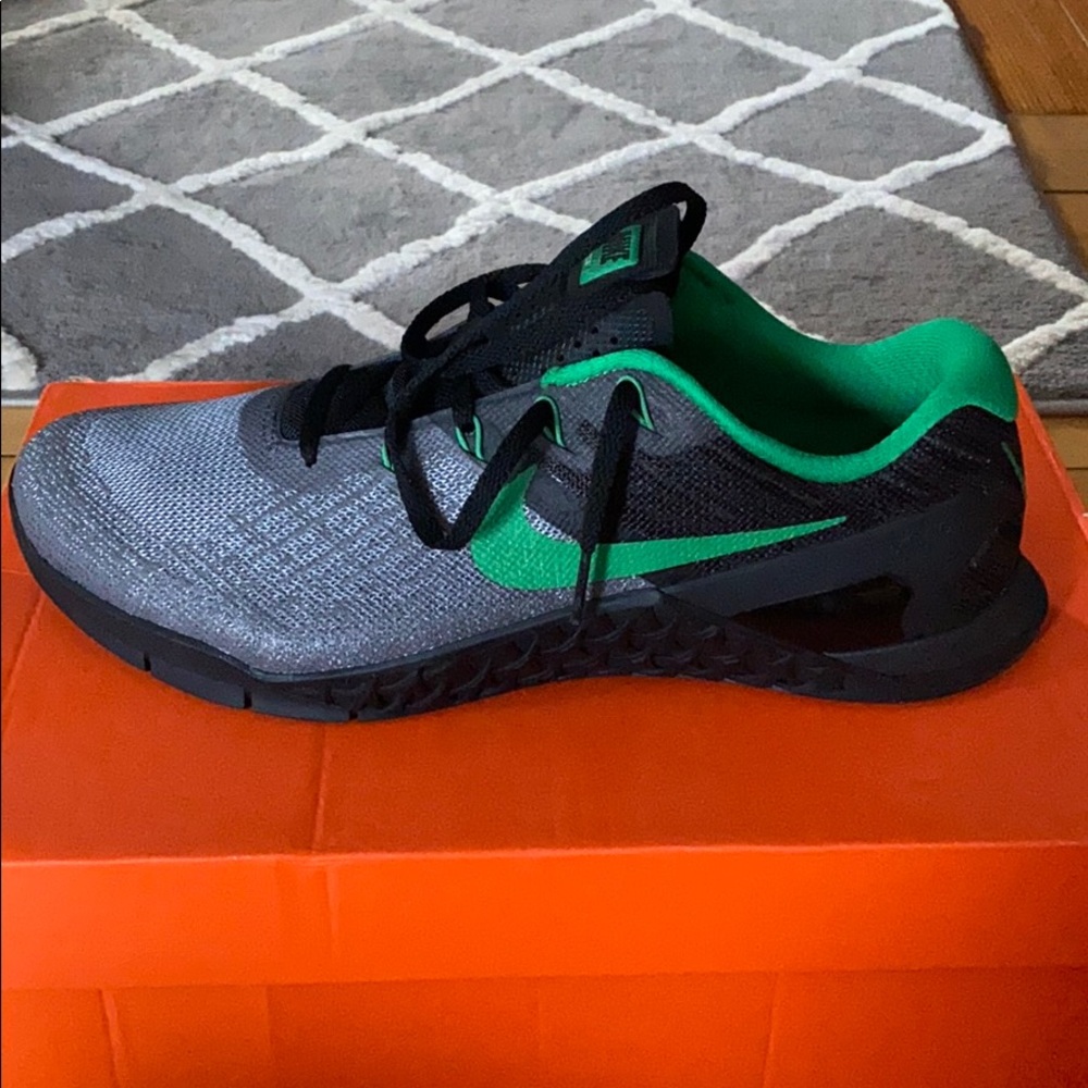 Used (Gently)- Men’s, 9.5 Nike Metcon 3 Series